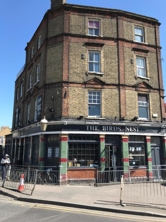 The Birds Nest Hostel Londra Esterno foto